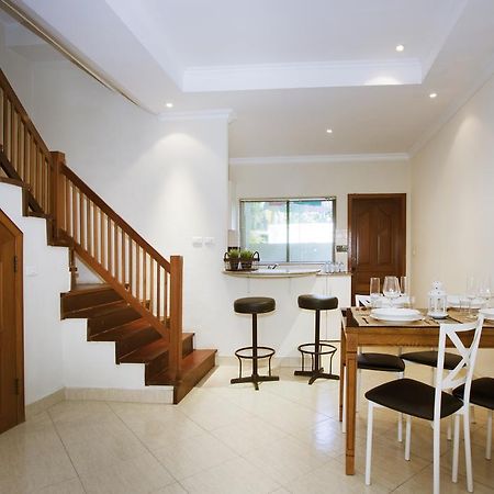 Ashford Villas Cosy Beach Pattaya Bagian luar foto