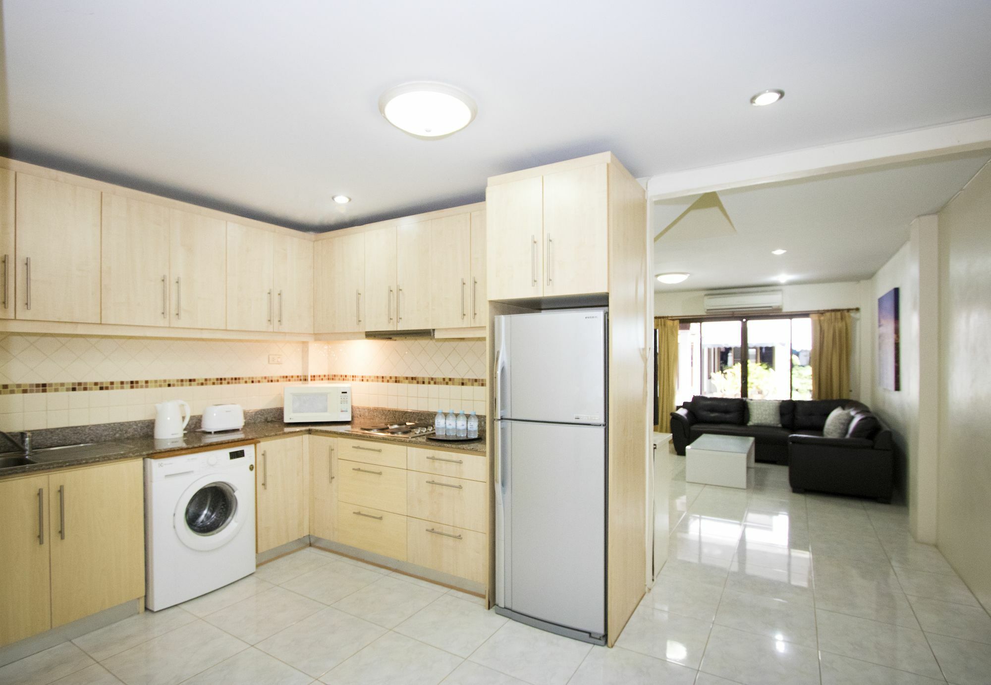Ashford Villas Cosy Beach Pattaya Bagian luar foto