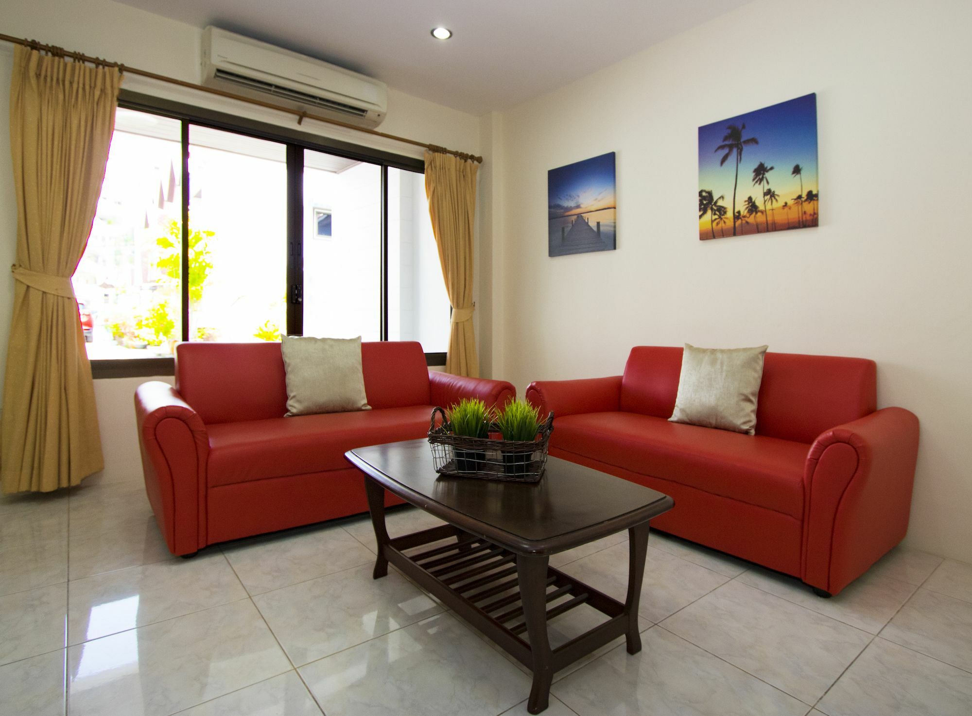 Ashford Villas Cosy Beach Pattaya Bagian luar foto