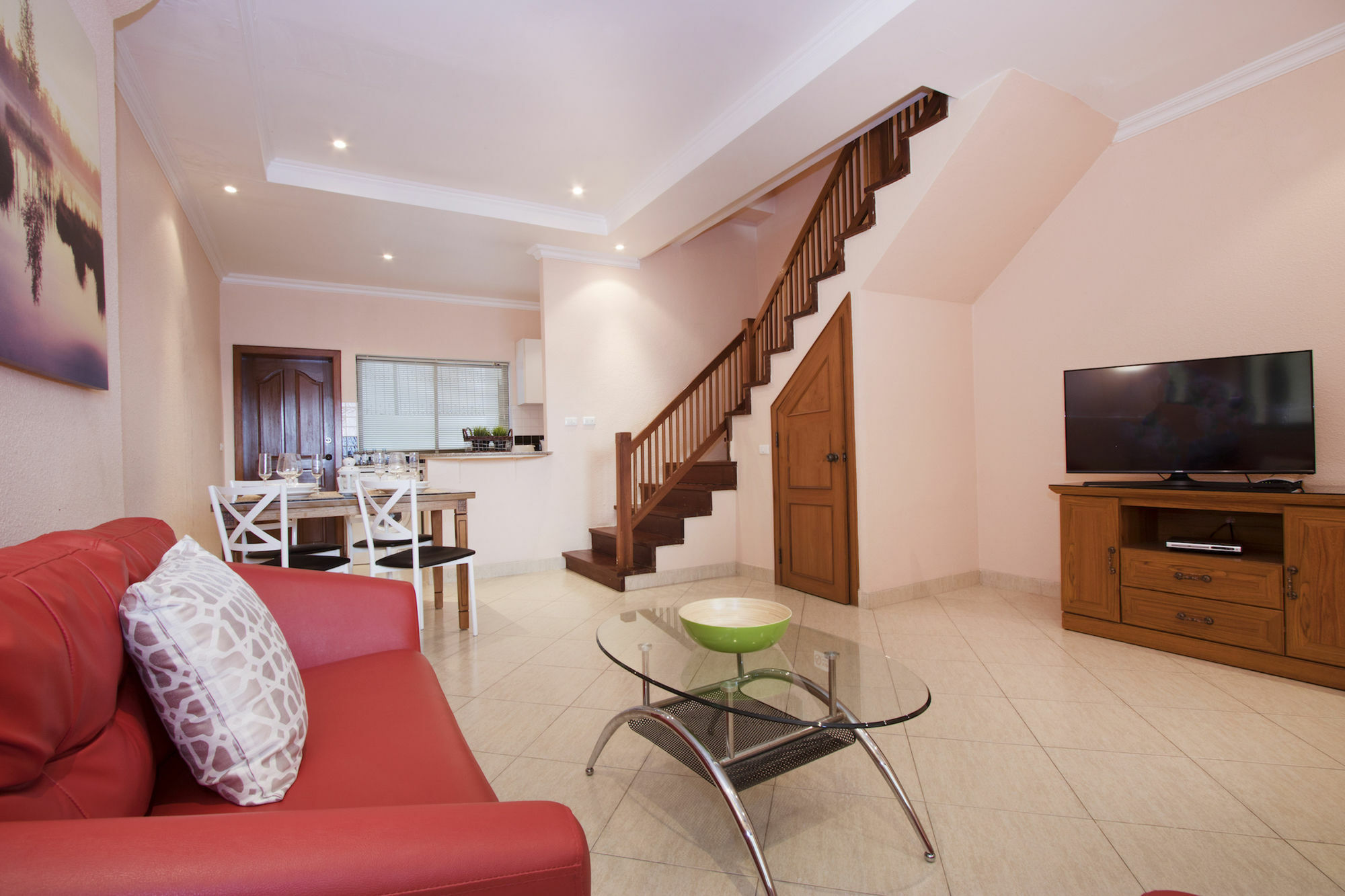 Ashford Villas Cosy Beach Pattaya Bagian luar foto