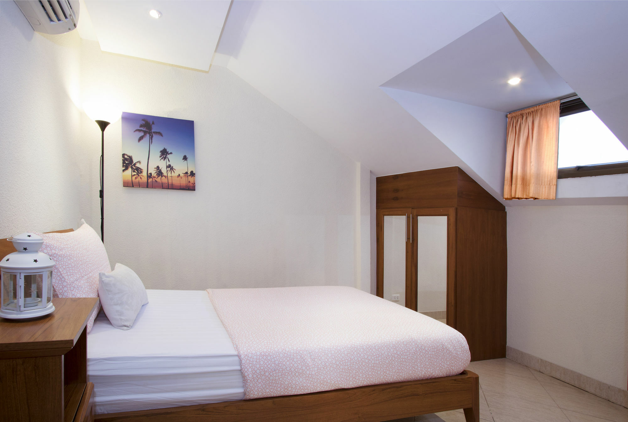 Ashford Villas Cosy Beach Pattaya Bagian luar foto